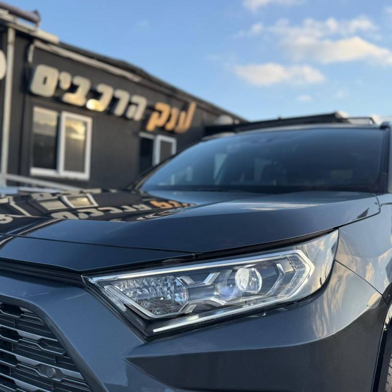 RAV 4 HYBRID -  6