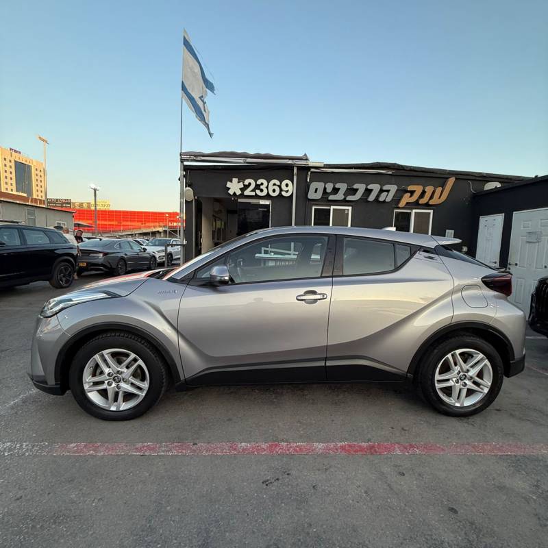  C-HR HYBRID -  6
