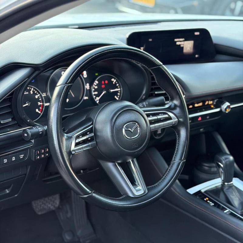 ���� MAZDA 3 - ����� 6