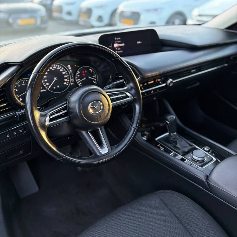 ���� MAZDA 3 - ����� 6