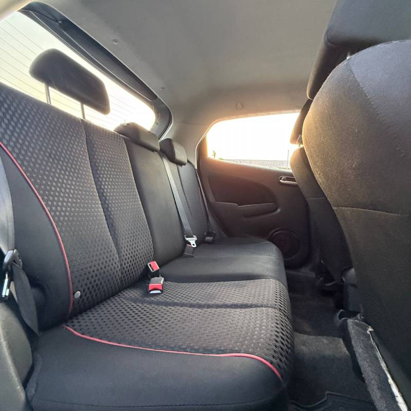  MAZDA 2 -  7