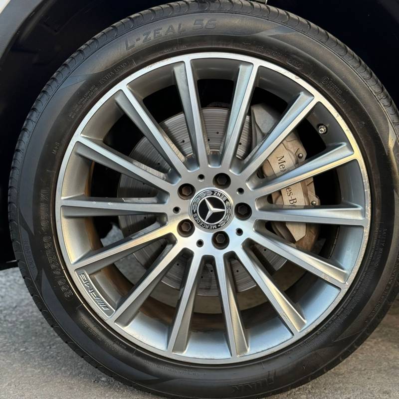  GLC300 E 4MATIC -  7