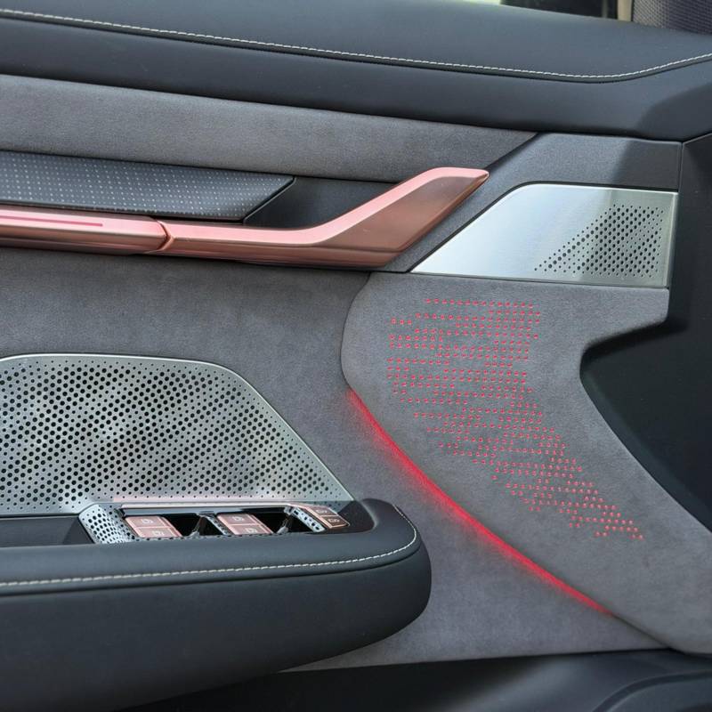 ���� ZEEKR 001 - ����� 7