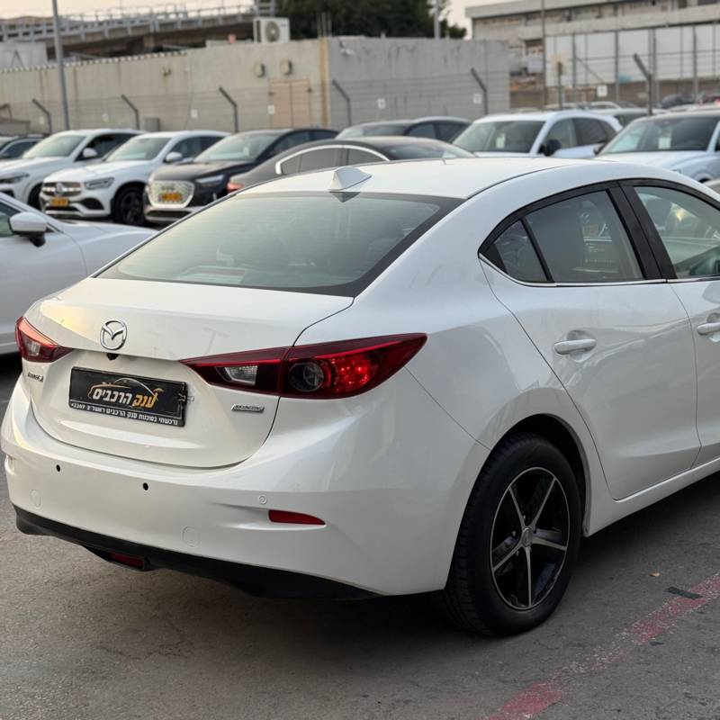  MAZDA 3 -  7