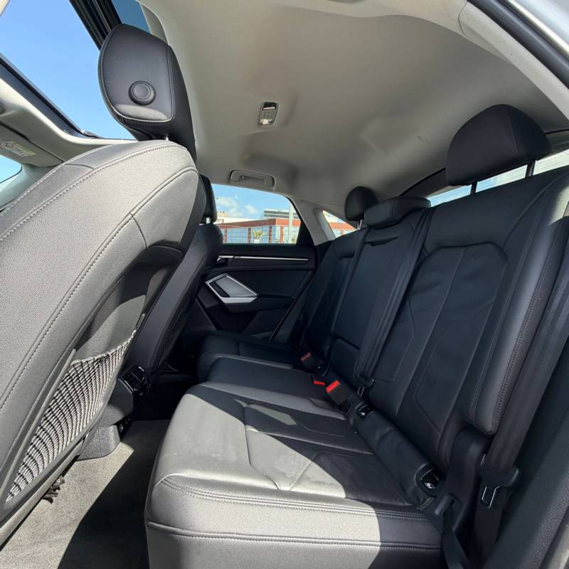 ����� Q3 SPORTBACK - ����� 8