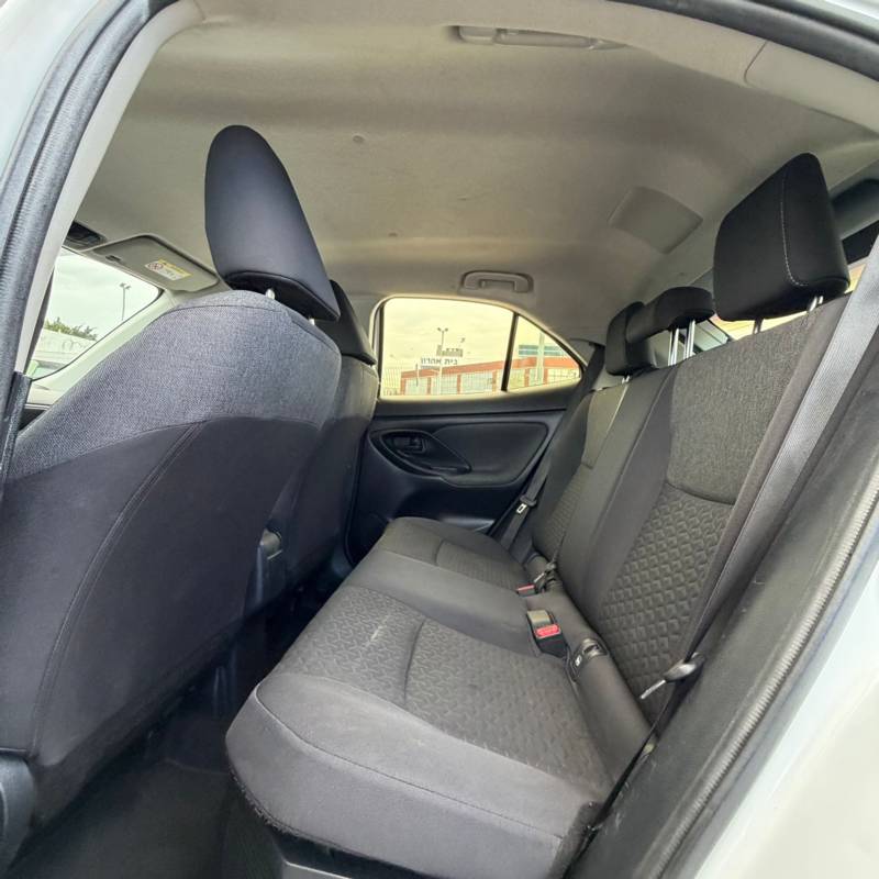 ������ YARIS CROSS HSD - ����� 8