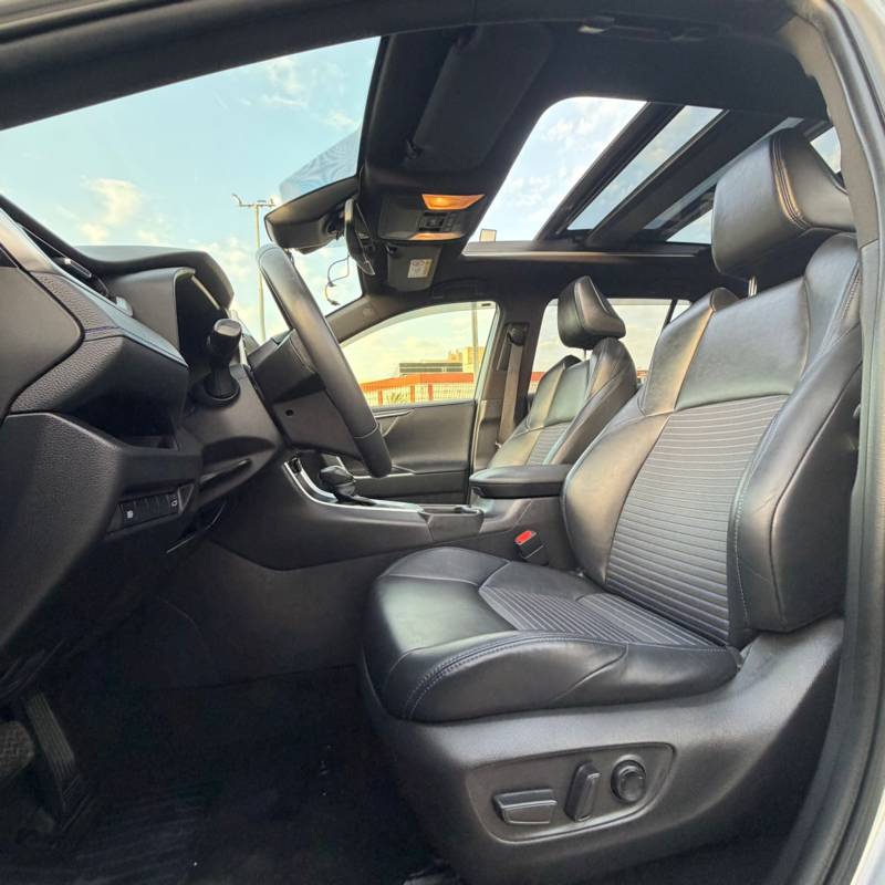 ������ RAV 4 HYBRID - ����� 8