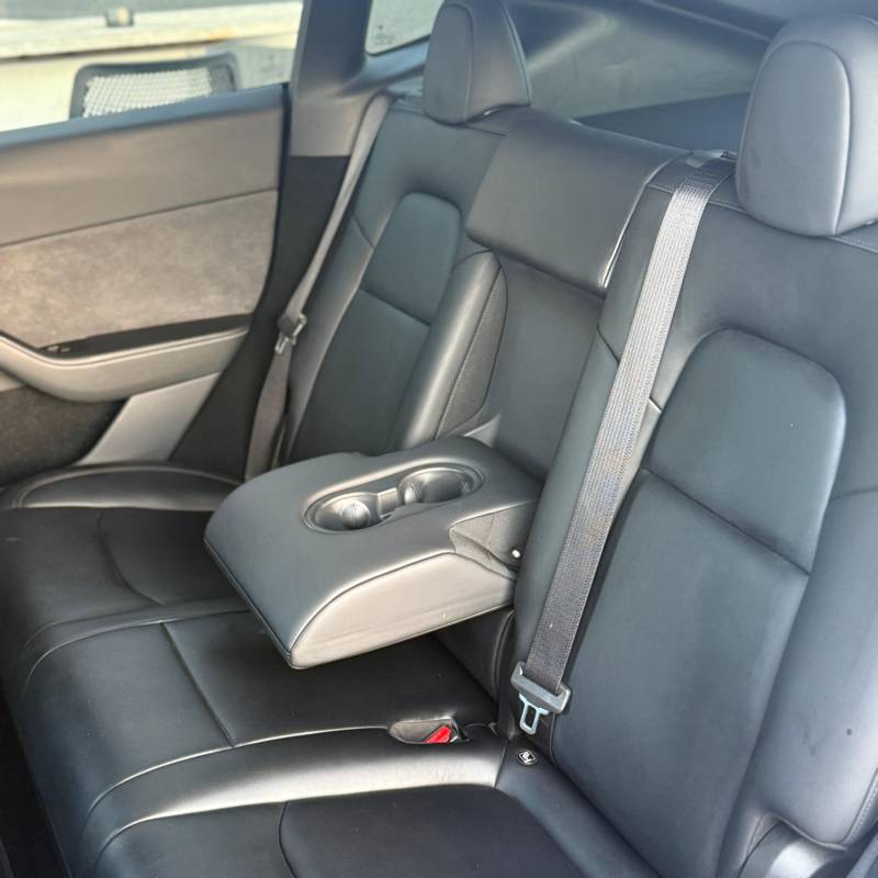  MODEL Y -  8