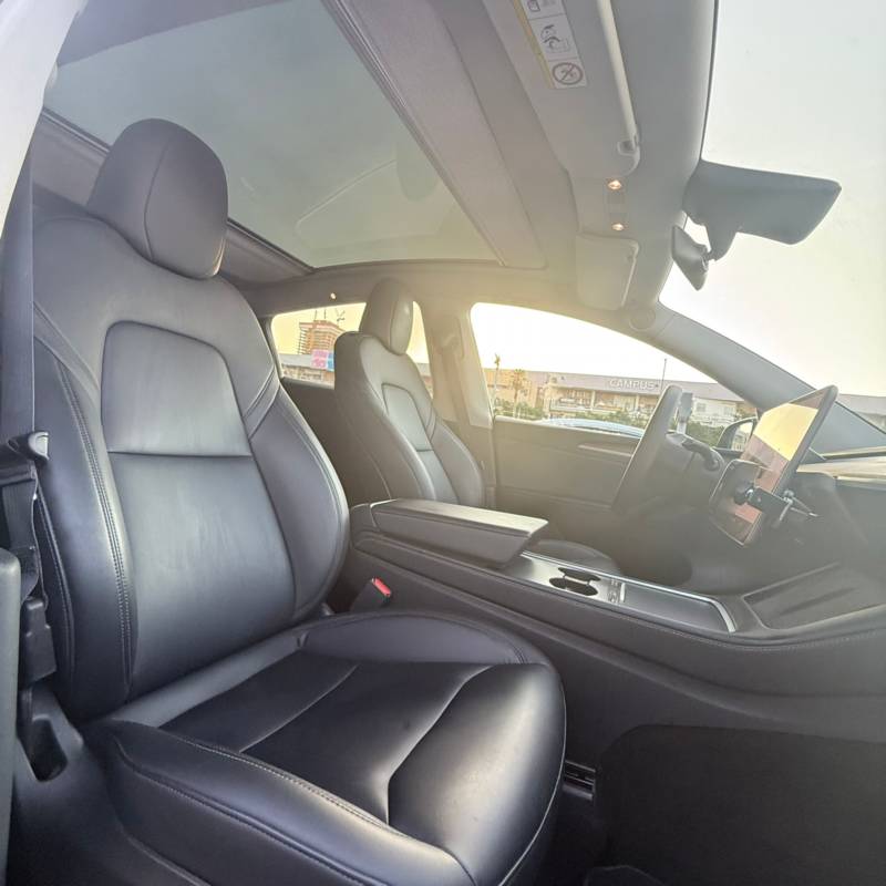  MODEL Y -  8