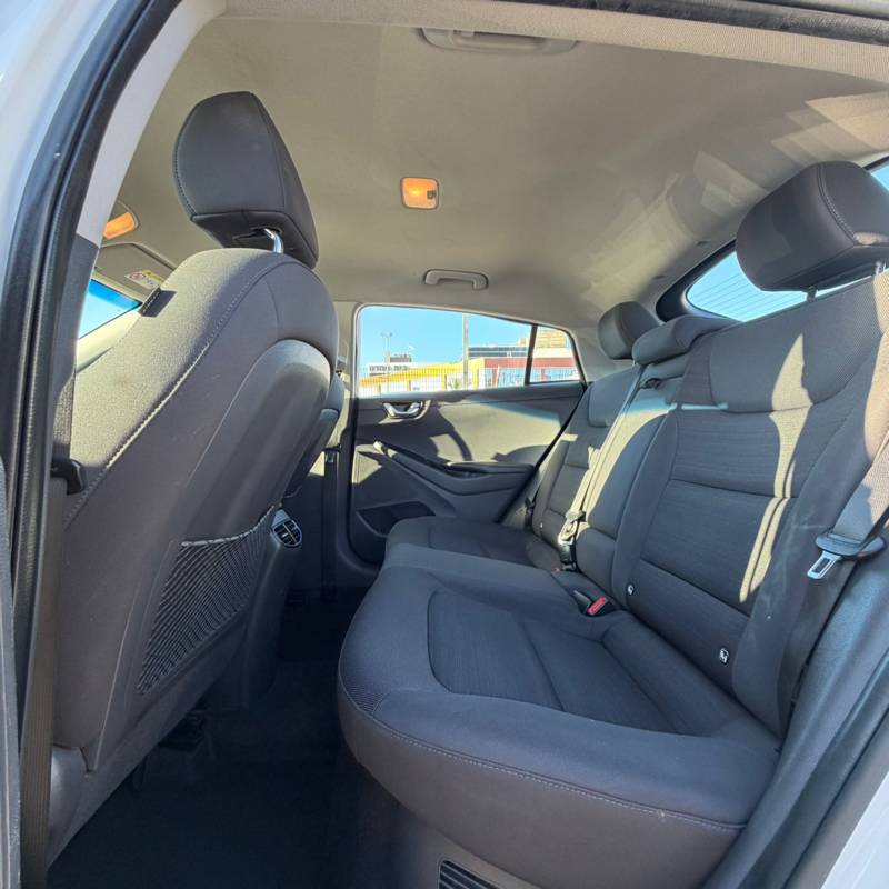 ������ IONIQ HYBRID - ����� 8