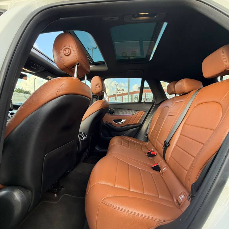 ����� GLC300E 4MATIC - ����� 8