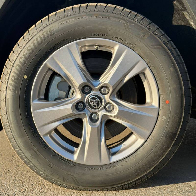 ������ RAV4 HYBRID - ����� 9