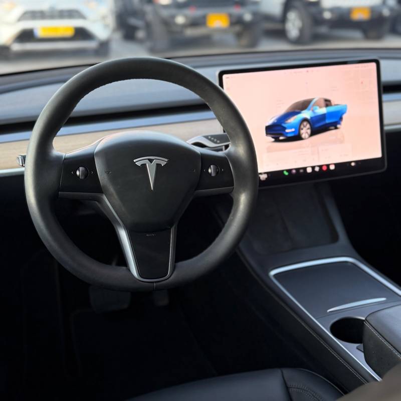  MODEL Y -  9