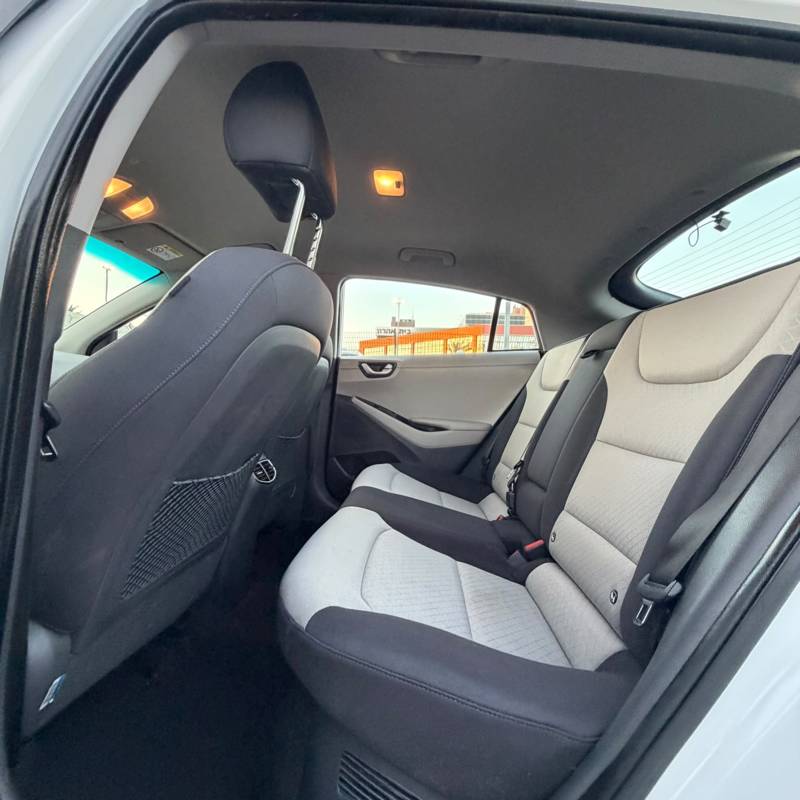 ������ IONIQ HYBRID - ����� 9