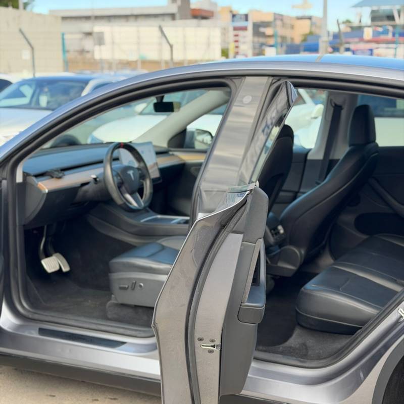 ���� MODEL Y - ����� 9