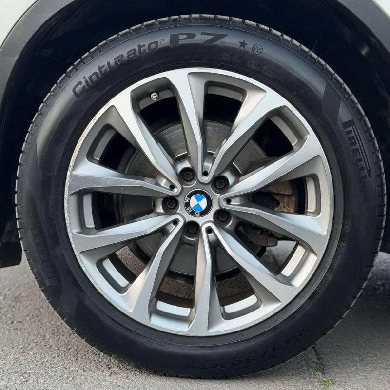 � � �� X4 XDRIVE30I - ����� 9
