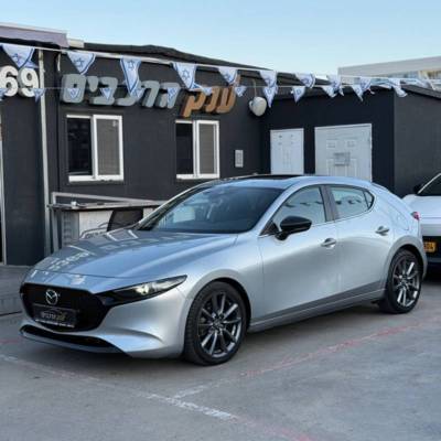  MAZDA 3
