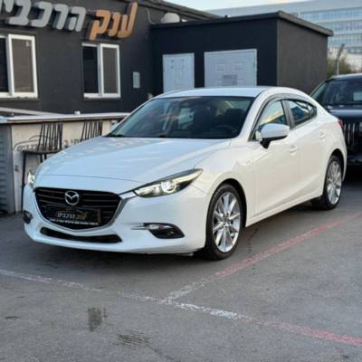  MAZDA 3