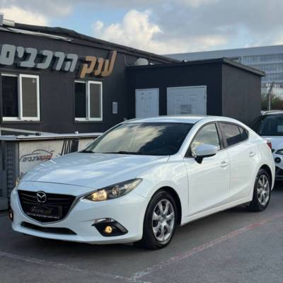  MAZDA 3