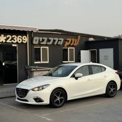  MAZDA 3