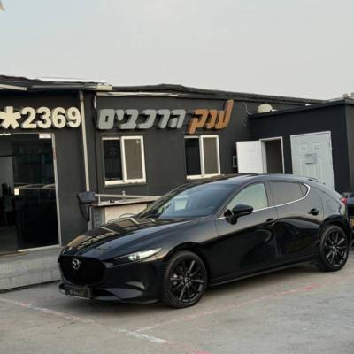  MAZDA 3