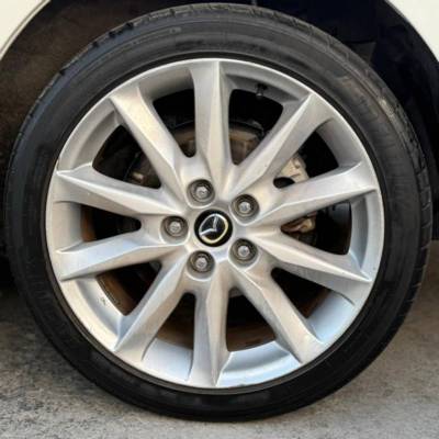 MAZDA 3 -  10