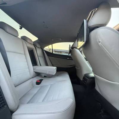  LEXUS IS300H -  10
