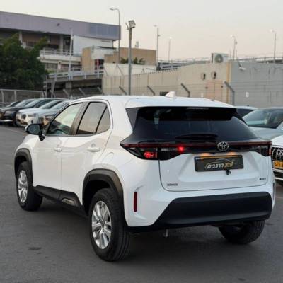 ������ YARIS CROSS HSD - ����� 2