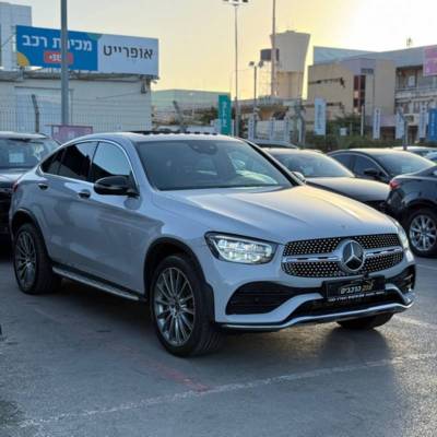  GLC300 E 4MATIC -  2