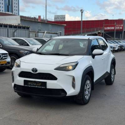 ������ YARIS CROSS HSD - ����� 3