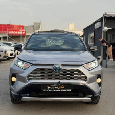 ������ RAV 4 HYBRID - ����� 3
