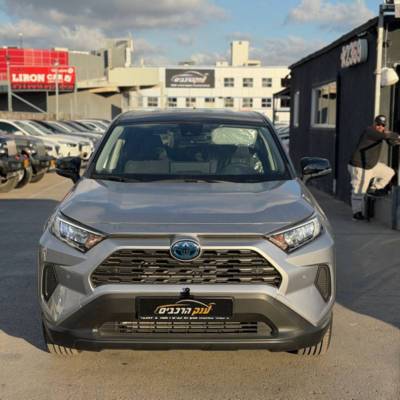 ������ RAV4 HYBRID - ����� 3