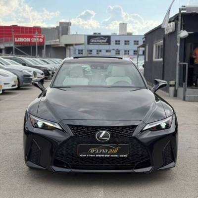 ����� LEXUS IS300 - ����� 3