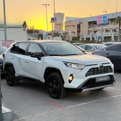  RAV 4 HYBRID -  3