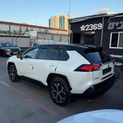  RAV 4 PLUG IN -  3