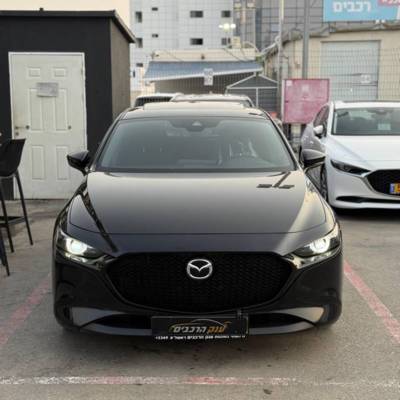  MAZDA 3 -  3