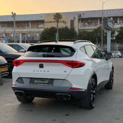 ����� CUPRA - ����� 4
