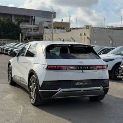 ������ IONIQ5 - ����� 4