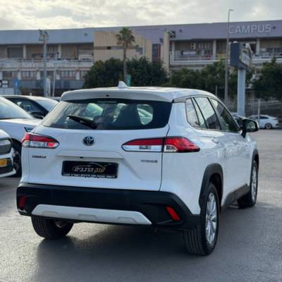 ������ COROLLA CROSS - ����� 4