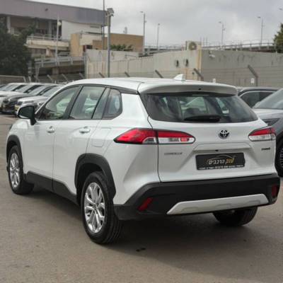 ������ COROLLA CROSS - ����� 4