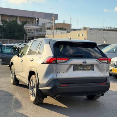 ������ RAV4 HYBRID - ����� 4