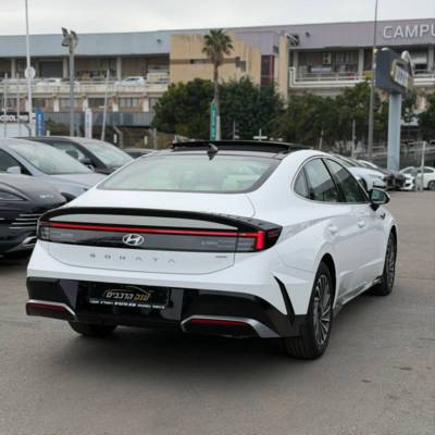 ������ SONATA HYBRID - ����� 4