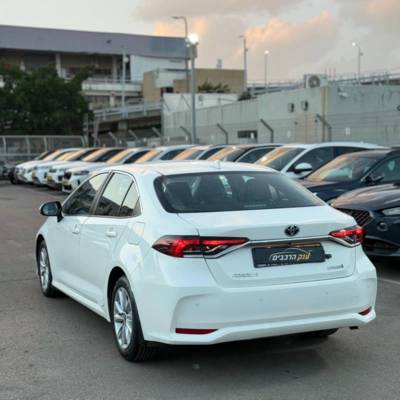 ������ COROLLA SDN HSD - ����� 4