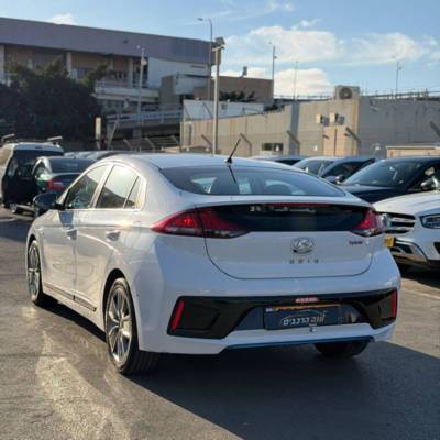 ������ IONIQ HYBRID - ����� 4