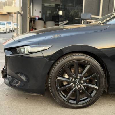  MAZDA 3 -  4