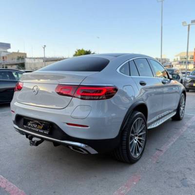  GLC300 E 4MATIC -  5