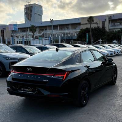 ������ ELANTRA HEV - ����� 5