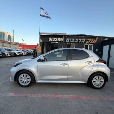  YARIS -  5