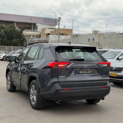 ������ RAV 4 HYBRID - ����� 5