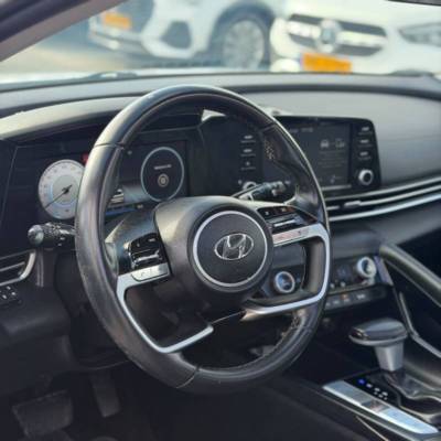 ������ ELANTRA HEV - ����� 6